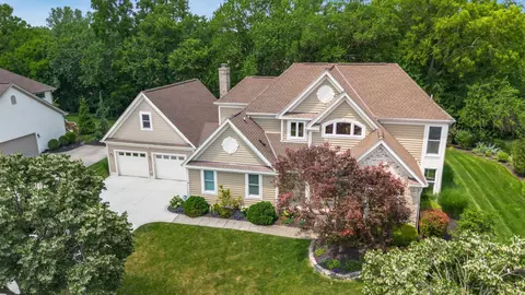 5592 Fawnbrook Ln, Dublin, OH 43017