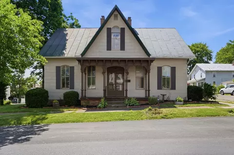 121 N Main St, Baltimore, OH 43105