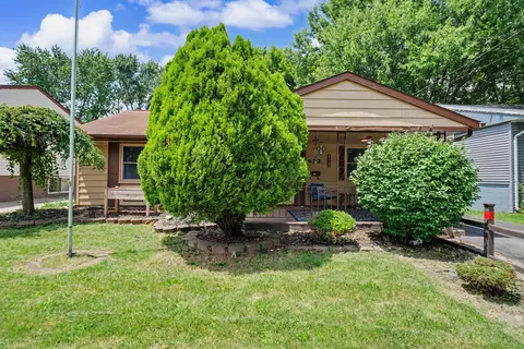 627 W Lawn Dr, Marion, OH 43302