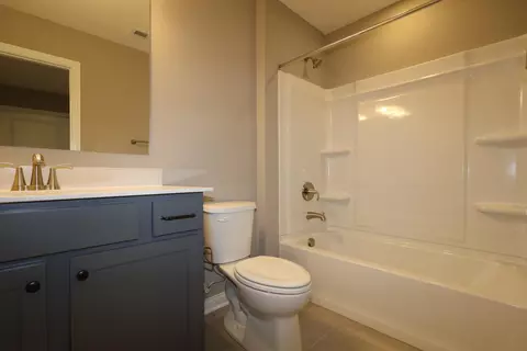 Bath - 5718 Dutch Ln, Powell, OH 43065 photo 1 of 3