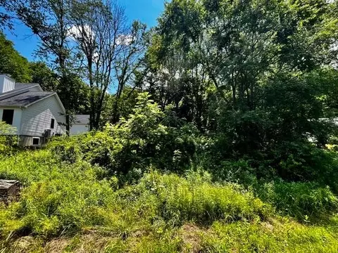 151 Grand Ridge Rd, Howard, OH 43028