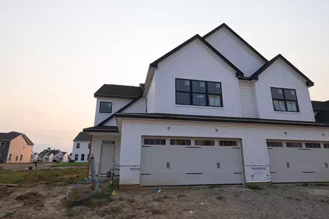 5726 Dutch Ln, Powell, OH 43065