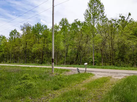 12025 Pleasant Valley Rd NE, Frazeysburg, OH 43822