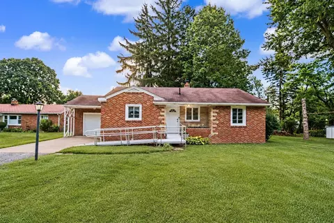 211 Oakwood Dr, Mansfield, OH 44906