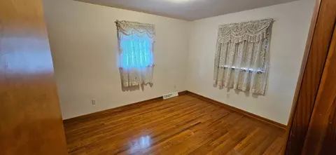 Bedroom - 823 Wayne Dr, Heath, OH 43056 photo 2 of 4