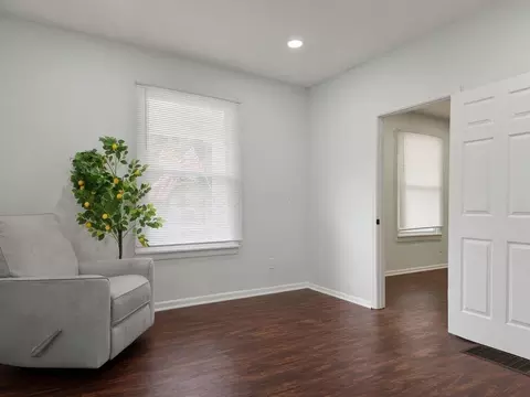 1468 E 25th Ave, Columbus, OH 43211 photo 4