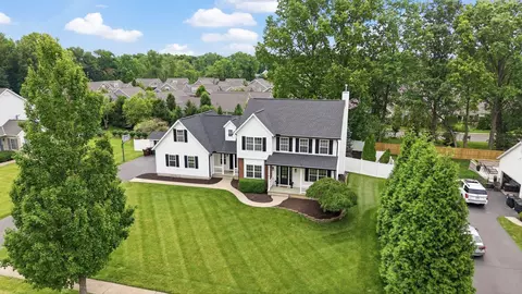 6961 Whitetail Ln, Westerville, OH 43082