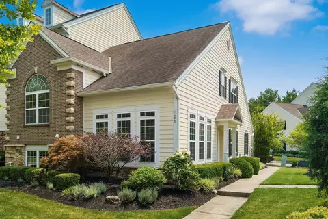 1089 Bluffway Dr, Columbus, OH 43235