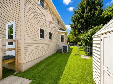 Exterior - 300 Summit St, Marion, OH 43302 photo 5 of 5