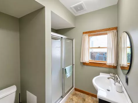 Bath - 300 Summit St, Marion, OH 43302 photo 1 of 5