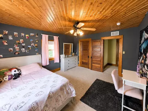 Bedroom - 300 Summit St, Marion, OH 43302 photo 3 of 7