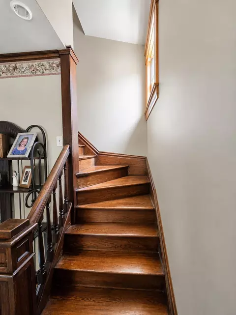 Entry Way - 300 Summit St, Marion, OH 43302 photo 1 of 1