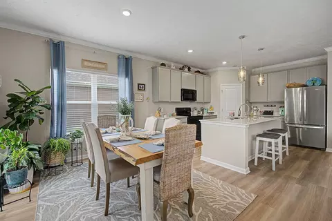 Dining - 4010 Chakeres Ave, Springfield, OH 45505 photo 2 of 2
