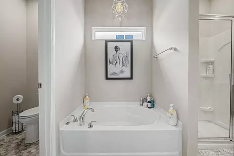 Bath - 4010 Chakeres Ave, Springfield, OH 45505 photo 2 of 4
