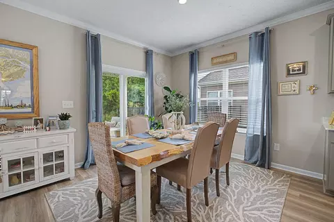 Dining - 4010 Chakeres Ave, Springfield, OH 45505 photo 1 of 2