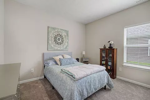 Bedroom - 4010 Chakeres Ave, Springfield, OH 45505 photo 6 of 7