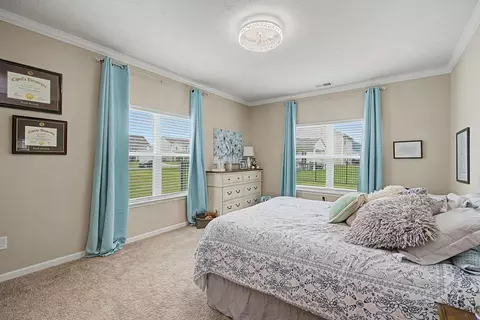 Bedroom - 4010 Chakeres Ave, Springfield, OH 45505 photo 1 of 7