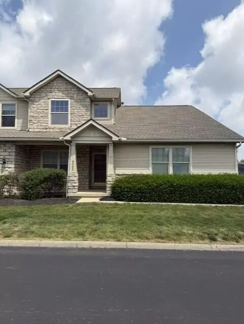 6060 Coventry Meadow Ln, Hilliard, OH 43026