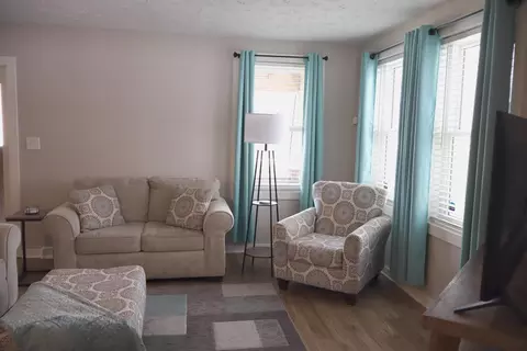 Living - 484 E Main St, Circleville, OH 43113 photo 1 of 1