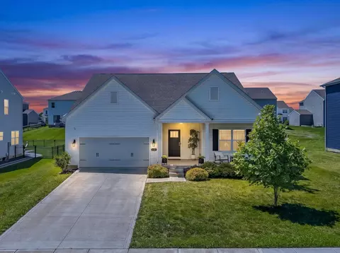 127 Beaman Gates Dr SW, Granville, OH 43023
