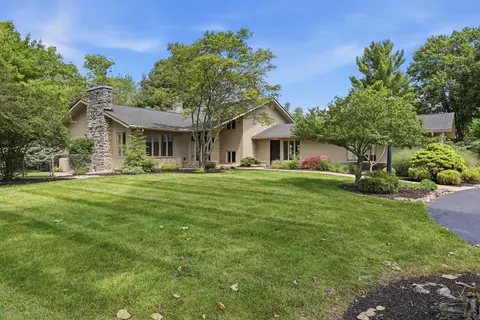 4499 Summit Ridge Dr, Columbus, OH 43220