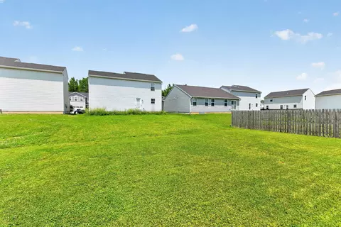 Exterior - 508 Skyway Dr, Springfield, OH 45505 photo 7 of 8