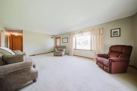 Living - 587 Bethlehem Rd W, Prospect, OH 43342 photo 2 of 3