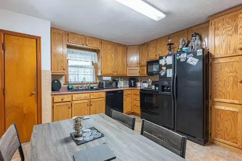 Kitchen - 1100 W North St, Springfield, OH 45504 photo 1 of 2