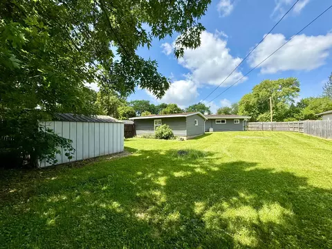 Exterior - 1924 Victory Dr, Springfield, OH 45505 photo 7 of 10