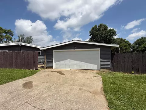 Exterior - 1924 Victory Dr, Springfield, OH 45505 photo 9 of 10