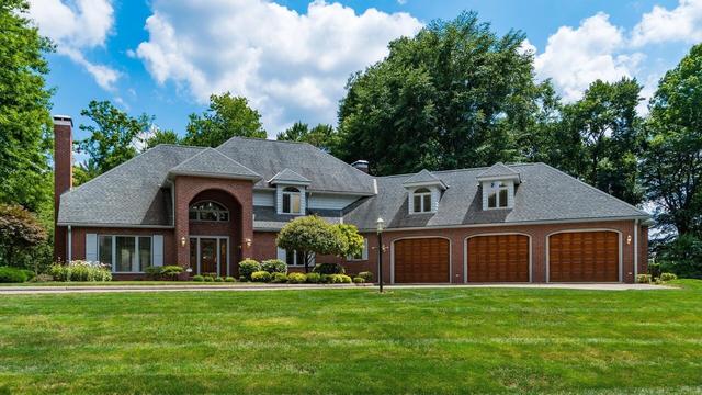 926 Southeast Ct, Zanesville, OH 43701