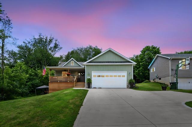 421 Mcintosh Dr, Howard, OH 43028