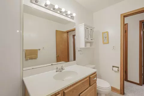 Bath - 323 Fair Ave, Mcarthur, OH 45651 photo 2 of 4