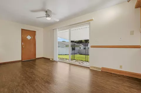 Living - 323 Fair Ave, Mcarthur, OH 45651 photo 8 of 8