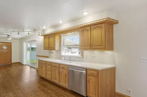 Kitchen - 323 Fair Ave, Mcarthur, OH 45651 photo 2 of 5