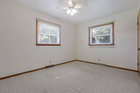 Bedroom - 323 Fair Ave, Mcarthur, OH 45651 photo 5 of 7
