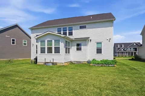 Exterior - 3174 Stogen Ct, Delaware, OH 43015 photo 6 of 9