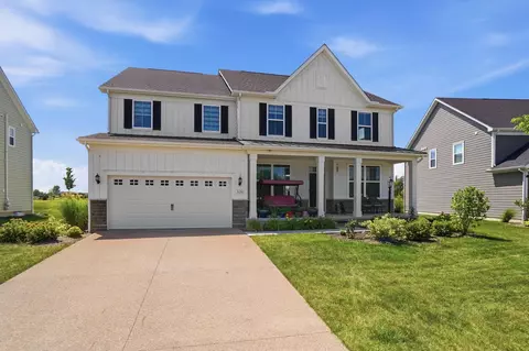 Exterior - 3174 Stogen Ct, Delaware, OH 43015 photo 3 of 9