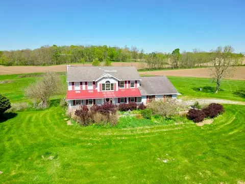 8381 Horn Rd, Gambier, OH 43022