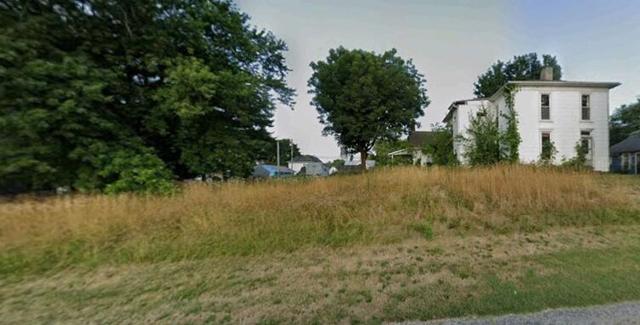 120 N East St, New Holland, OH 43145