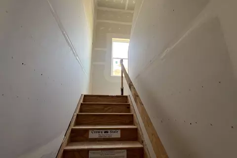 Entry Way - 1544 Kenneth Dr, Delaware, OH 43015 photo 1 of 3