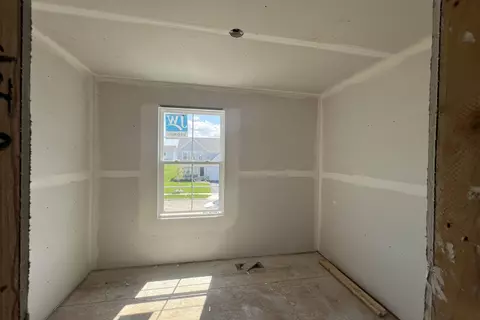 Bedroom - 1544 Kenneth Dr, Delaware, OH 43015 photo 3 of 3