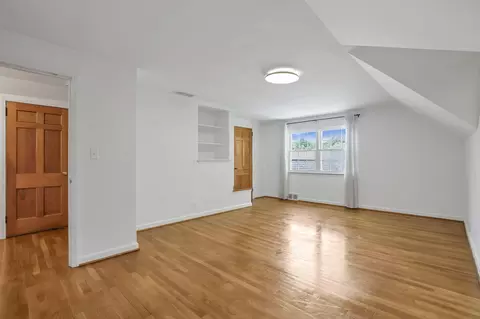 Bedroom - 3145 E Broad St, Columbus, OH 43209 photo 5 of 13