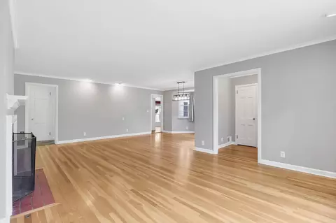 Living - 3145 E Broad St, Columbus, OH 43209 photo 2 of 17