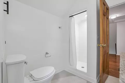 Bath - 3145 E Broad St, Columbus, OH 43209 photo 5 of 9