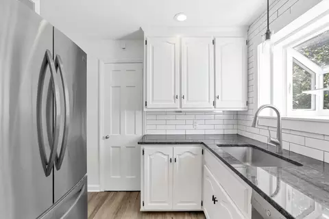 Kitchen - 3145 E Broad St, Columbus, OH 43209 photo 4 of 11