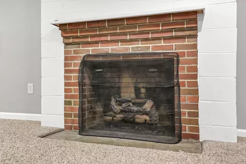 Living - 3145 E Broad St, Columbus, OH 43209 photo 17 of 17