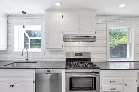 Kitchen - 3145 E Broad St, Columbus, OH 43209 photo 5 of 11