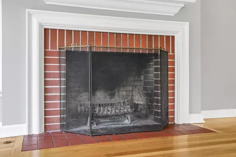 Living - 3145 E Broad St, Columbus, OH 43209 photo 5 of 17