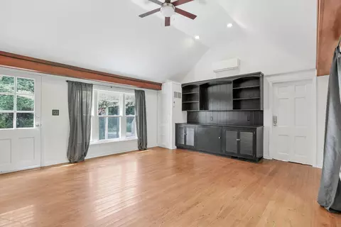 Living - 3145 E Broad St, Columbus, OH 43209 photo 9 of 17